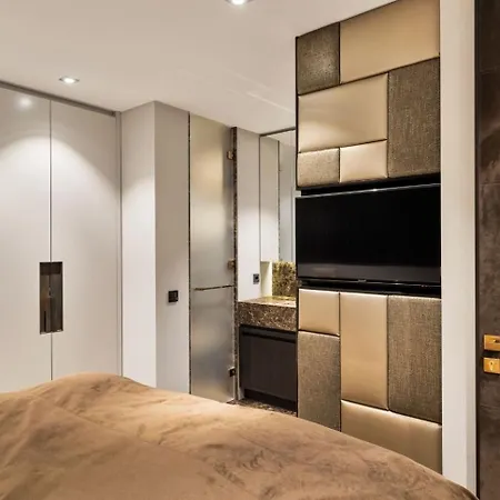 Apartment Center Luxury - 0034-681-000-472 - For Reservations!